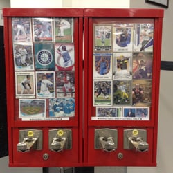 Fort Lewis North Shoppette - Baseball cards and football cards