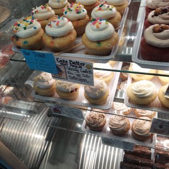 Molly's Cupcakes - Mmm! - Cupcakes Near Me - Chicago, Illinois Molly's Cupcakes - Mmm! - Cupcakes Near Me - Chicago, Illinois