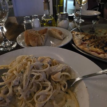 Sugo's Spaghetteria - Alfredo - Italian Near Me - Edwardsville, Illinois Sugo's Spaghetteria - Alfredo - Italian Near Me - Edwardsville, Illinois