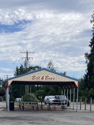 Bill & Bea's Drive In by null