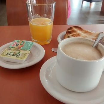 Bar Vizno - Desayuno light, para mediamañanear y almuercear - Cafeteria Near Me - Córdoba, X