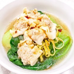 Setolicious - Half pack of 6 wontons with noodles and bok choy, 5/5. IG: @take.a.bite.with.me