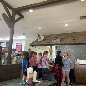 BBQ 65 - Order window - Barbeque Near Me - Greenville, Alabama