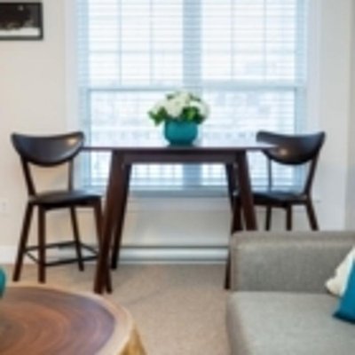 Royal Inn + Suites by null