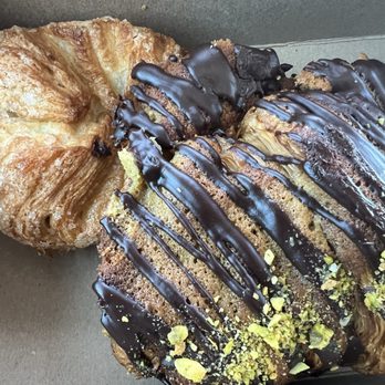 Sucre Table - Kouign-Amann and pistachio croissant - Bakeries Near Me - Tampa, Florida