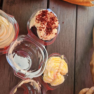 Suga's Cakery by null