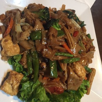 Charm Thai - The most delicious drunken noodles with vegetables and tofu - Thai Near Me - Silver Spring, Maryland