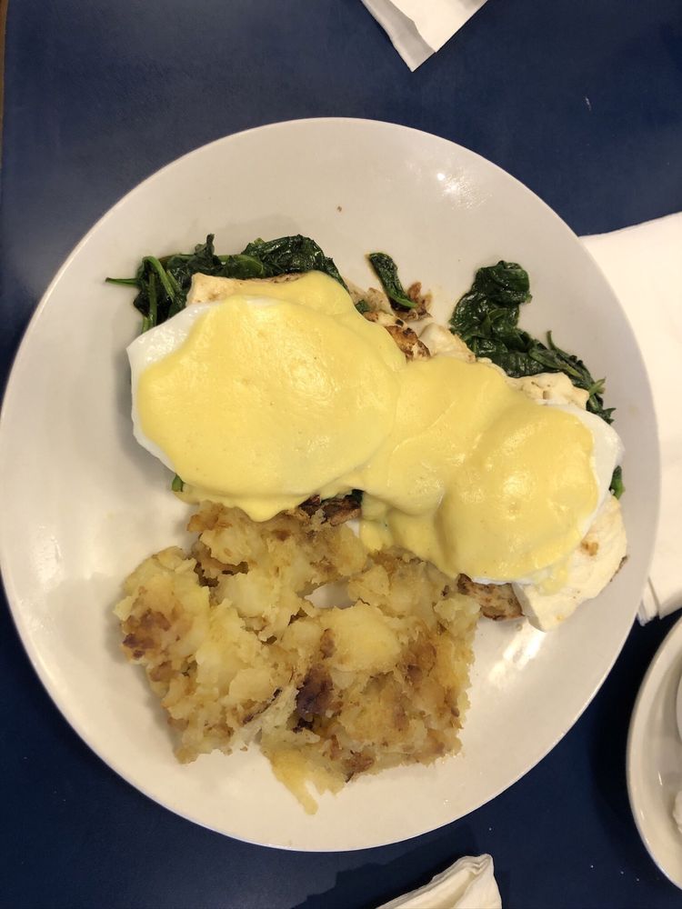 MEADOWLANDS DINER Updated September 2024 119 Photos & 201 Reviews 320 NJ17, Carlstadt