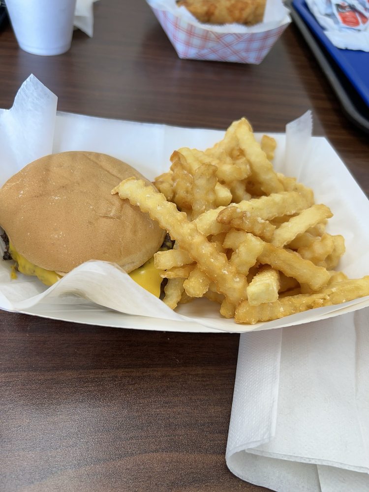 Bundy's Burgers and Ice Cream Logo