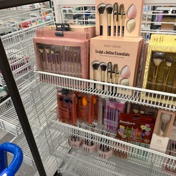 Ross Dress for Less - Makeup kits - Women's Clothing Near Me - Columbia, Maryland Ross Dress for Less - Makeup kits - Women's Clothing Near Me - Columbia, Maryland