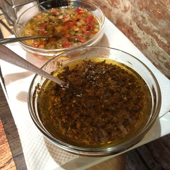 La Malandrina - Open containers with the sauces sitting on the table since who knows when. So unsanitary. Yuk! - Argentine Near Me - Barcelona, B La Malandrina - Open containers with the sauces sitting on the table since who knows when. So unsanitary. Yuk! - Argentine Near Me - Barcelona, B