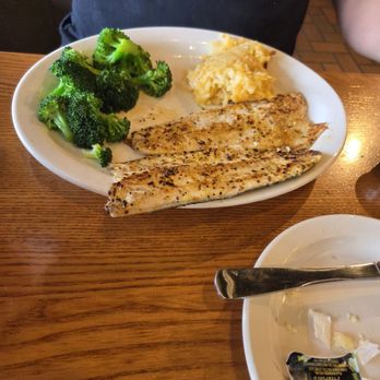 Cracker Barrel Old Country Store - Salmon, broccoli, hash brown casserole and mashed potatoes - Breakfast & Brunch Near Me - Suwanee, Georgia Cracker Barrel Old Country Store - Salmon, broccoli, hash brown casserole and mashed potatoes - Breakfast & Brunch Near Me - Suwanee, Georgia