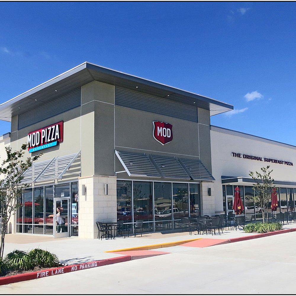 MOD Pizza - Note outdoor seating along the side of the building - Fast Food Near Me - Houston, Texas MOD Pizza - Note outdoor seating along the side of the building - Fast Food Near Me - Houston, Texas