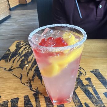 BJ's Restaurant & Brewhouse - Peach bobo Rita - Breweries Near Me - Merrillville, Indiana