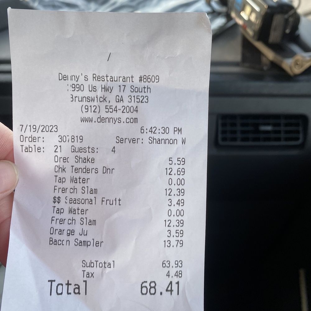 a receipt for a restaurant a receipt for a restaurant