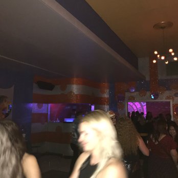 Beauty Bar - Bars Near Me - Chicago, Illinois