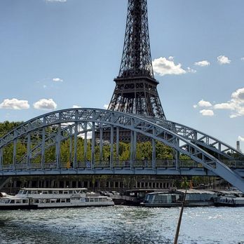 La Tour Eiffel - Landmarks & Historical Buildings Near Me - Paris, 75