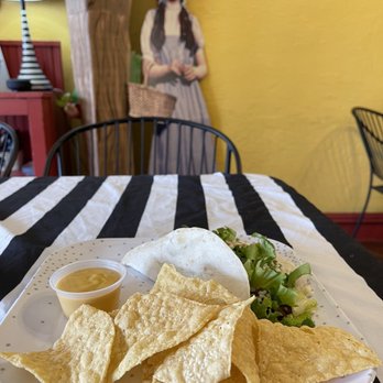 Toto's Tacoz - a plate of nachos and chips - Tacos Near Me - Wamego, Kansas