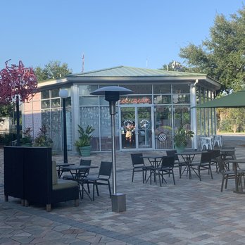 Mayday Ice Cream - Outside entrance - Ice Cream & Frozen Yogurt Near Me - Jacksonville, Florida