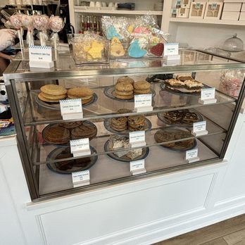 Lizzie’s Bakery Nut Free - Bakeries Near Me - Shaker Heights, Ohio