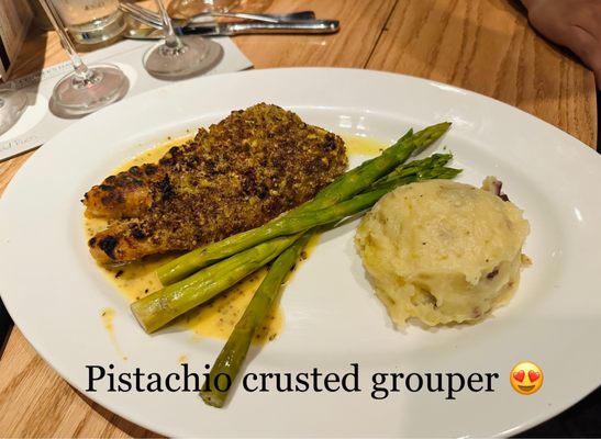 Cooper’s Hawk Winery & Restaurant by null