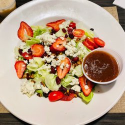 Benny the Bum's - Salad