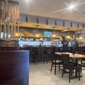 Hana Sushi - Sushi Bars Near Me - El Cajon, California