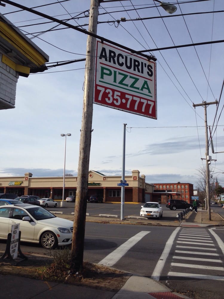 ARCURI’S PIZZA Updated October 2024 1101 Mohawk St, Utica, New York
