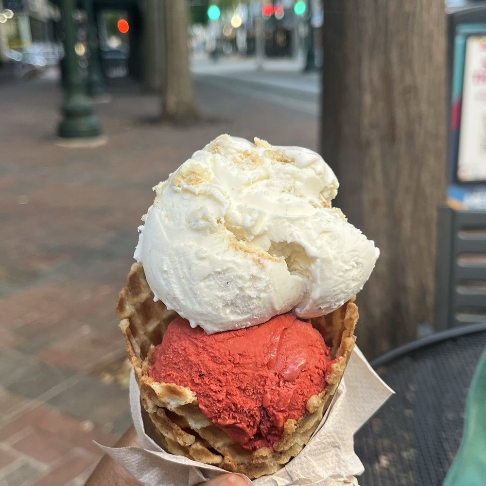 Margie's 901 - Banana pudding and red velvet ice cream - Ice Cream & Frozen Yogurt Near Me - Memphis, Tennessee Margie's 901 - Banana pudding and red velvet ice cream - Ice Cream & Frozen Yogurt Near Me - Memphis, Tennessee