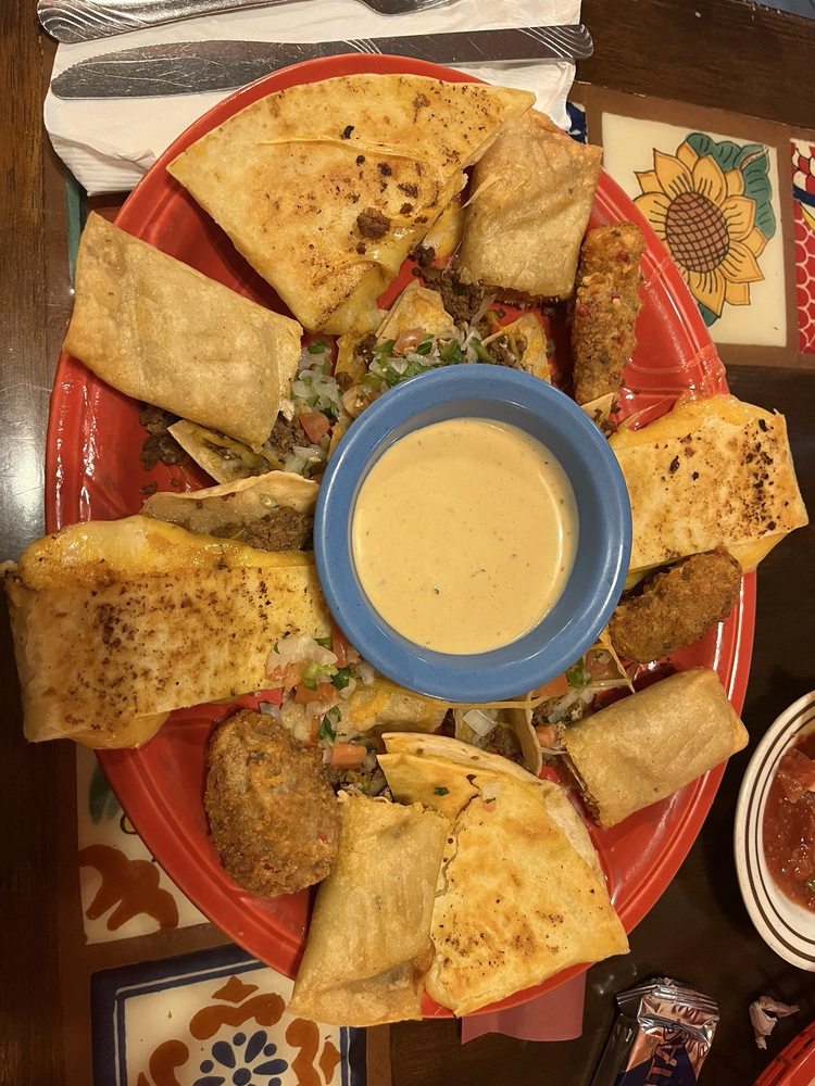 LOS GENERALES MEXICAN RESTAURANT Logo