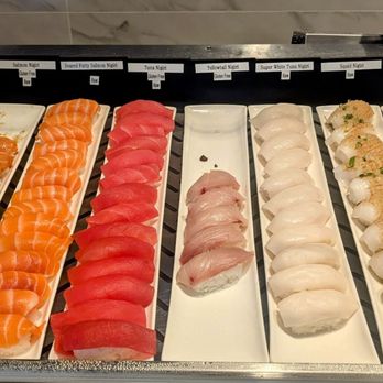 Umi Sushi - Sushi Bars Near Me - Chicago, Illinois
