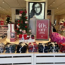 Victoria’s Secret - Holiday sale