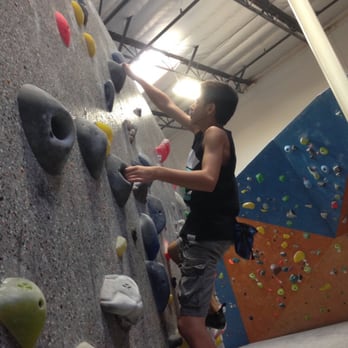 Hangar 18 - Rancho Cucamonga - Climbing Near Me - Rancho Cucamonga, California