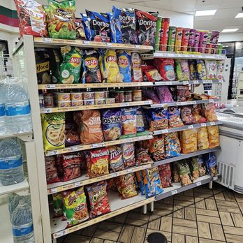 7-Eleven - a grocery store filled with snacks - Convenience Stores Near Me - Tukwila, Washington