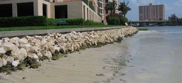 Duncan Seawall Dock-Boat Lift by null