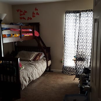Rock Springs East - Rooms are decent size. - Apartments Near Me - Escondido, California Rock Springs East - Rooms are decent size. - Apartments Near Me - Escondido, California