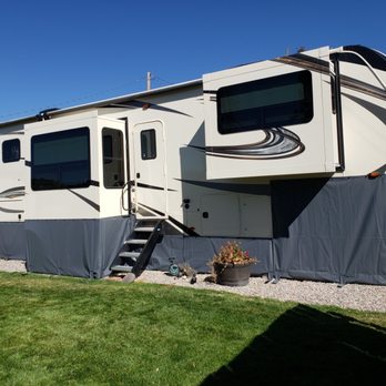 RV Skirting - Another custom skirt - RV Repair Near Me - Wellington, Colorado RV Skirting - Another custom skirt - RV Repair Near Me - Wellington, Colorado