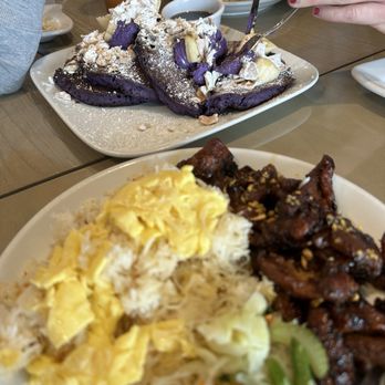 Merienda Cafe - Ube cannoli, Tocilog (Sweet & savory pork slices) - Filipino Near Me - Grayslake, Illinois Merienda Cafe - Ube cannoli, Tocilog (Sweet & savory pork slices) - Filipino Near Me - Grayslake, Illinois