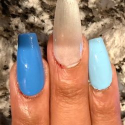 Nail Lounge