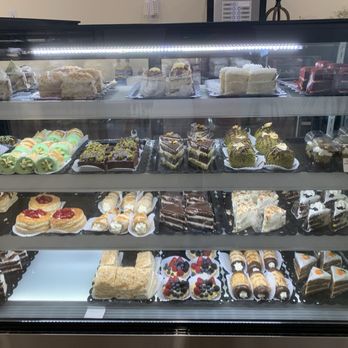 Delicious Bakery - Cake slices and other refrigerated treats - Cupcakes Near Me - Northridge, California Delicious Bakery - Cake slices and other refrigerated treats - Cupcakes Near Me - Northridge, California