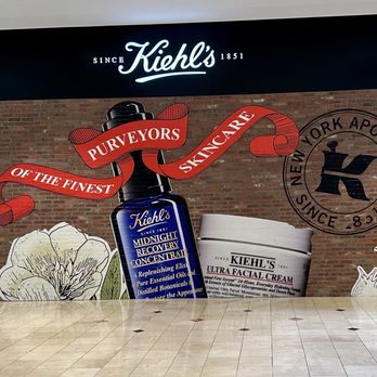 Westfield Montgomery - Kiehle's wall mural. - Shopping Centers Near Me - Bethesda, Maryland