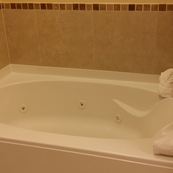 The Point Hotel & Suites - Tub - Hotels Near Me - Orlando, Florida The Point Hotel & Suites - Tub - Hotels Near Me - Orlando, Florida