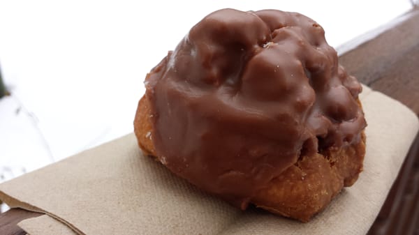 Lee Donuts by null