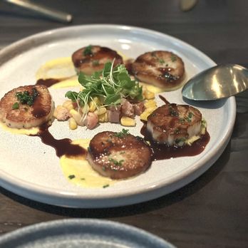 Gordon Ramsay Hell's Kitchen - Seared scallops - New American Near Me - Miami, Florida Gordon Ramsay Hell's Kitchen - Seared scallops - New American Near Me - Miami, Florida