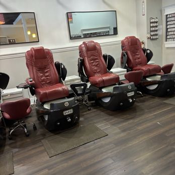 Studio Nails - Nail Salons Near Me - Milwaukee, Wisconsin