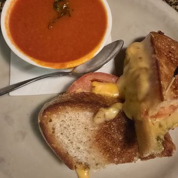 Woodbridge Pub - Grilled cheese and soup - Pubs Near Me - Detroit, Michigan Woodbridge Pub - Grilled cheese and soup - Pubs Near Me - Detroit, Michigan