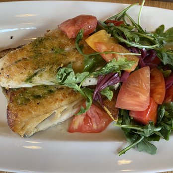 Horizons Restaurant & Lounge - American Near Me - Geneva, Ohio