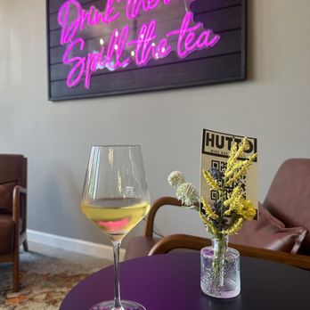 Hutto Wine Bar - Wine Bars Near Me - Hutto, Texas