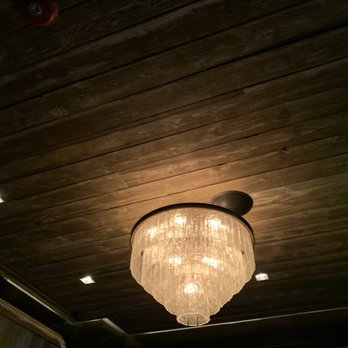 Maple & Ash - Decor - Steakhouses Near Me - Scottsdale, Arizona