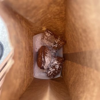 Loretta Authentic Pralines - Pralines - Candy Stores Near Me - New Orleans, Louisiana Loretta Authentic Pralines - Pralines - Candy Stores Near Me - New Orleans, Louisiana